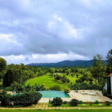 Amritara Ambatty Greens Resort Virajpet Eksteriør billede
