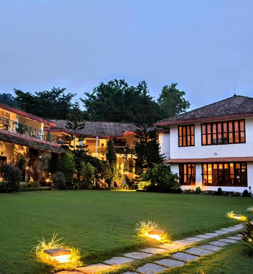 Amritara Ambatty Greens Resort Virajpet Eksteriør billede