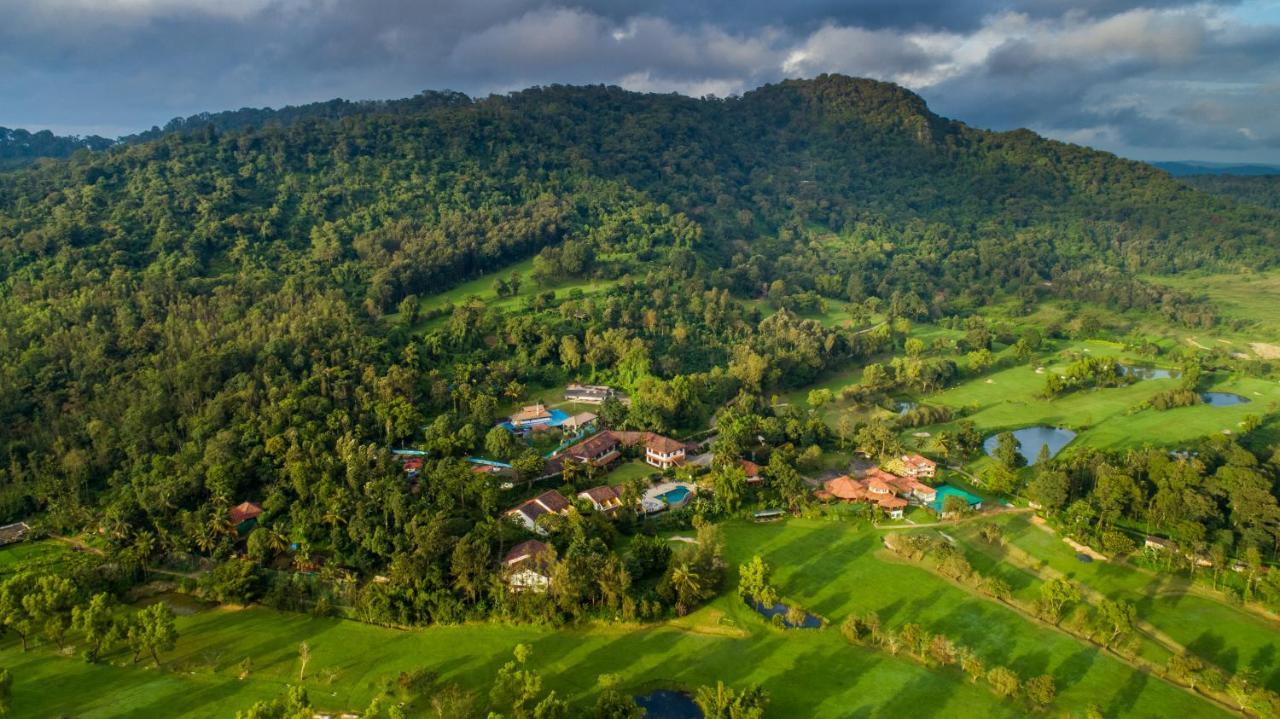 Amritara Ambatty Greens Resort Virajpet Eksteriør billede