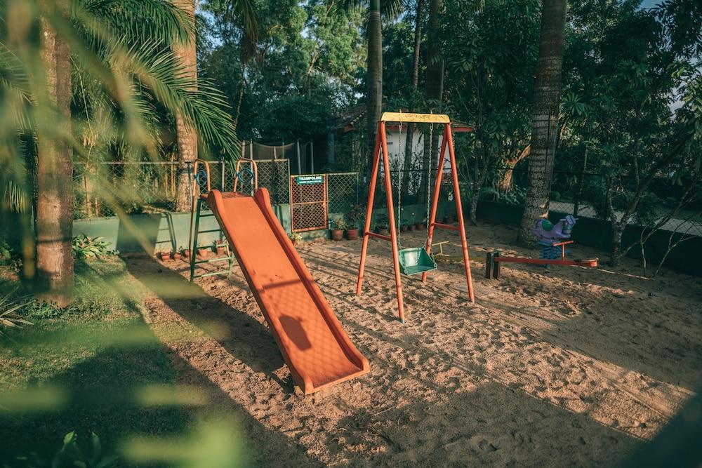 Amritara Ambatty Greens Resort Virajpet Eksteriør billede
