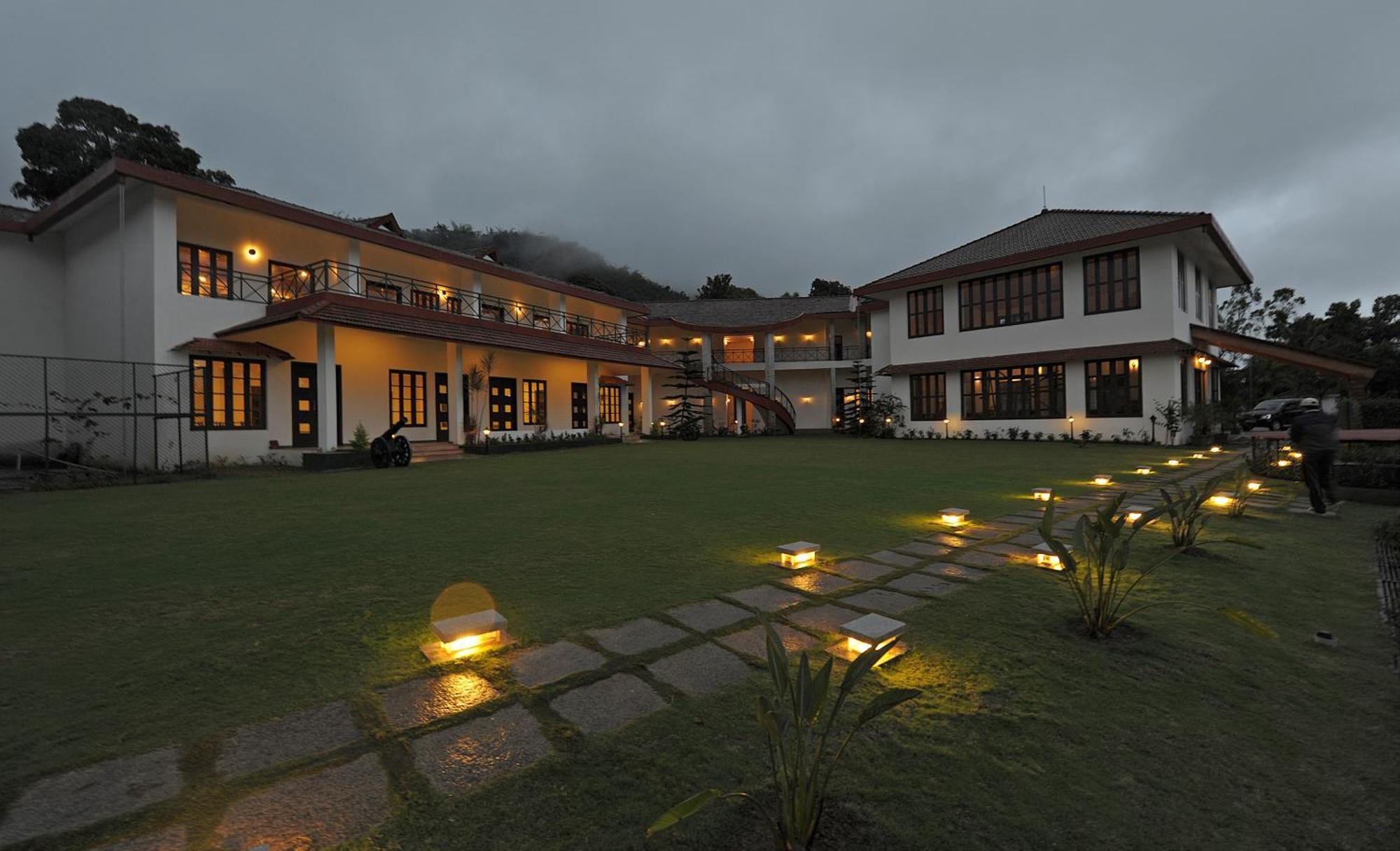 Amritara Ambatty Greens Resort Virajpet Eksteriør billede